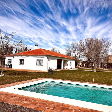 Villa Mercedes Аргамасилья-де-Калатрава Экстерьер фото