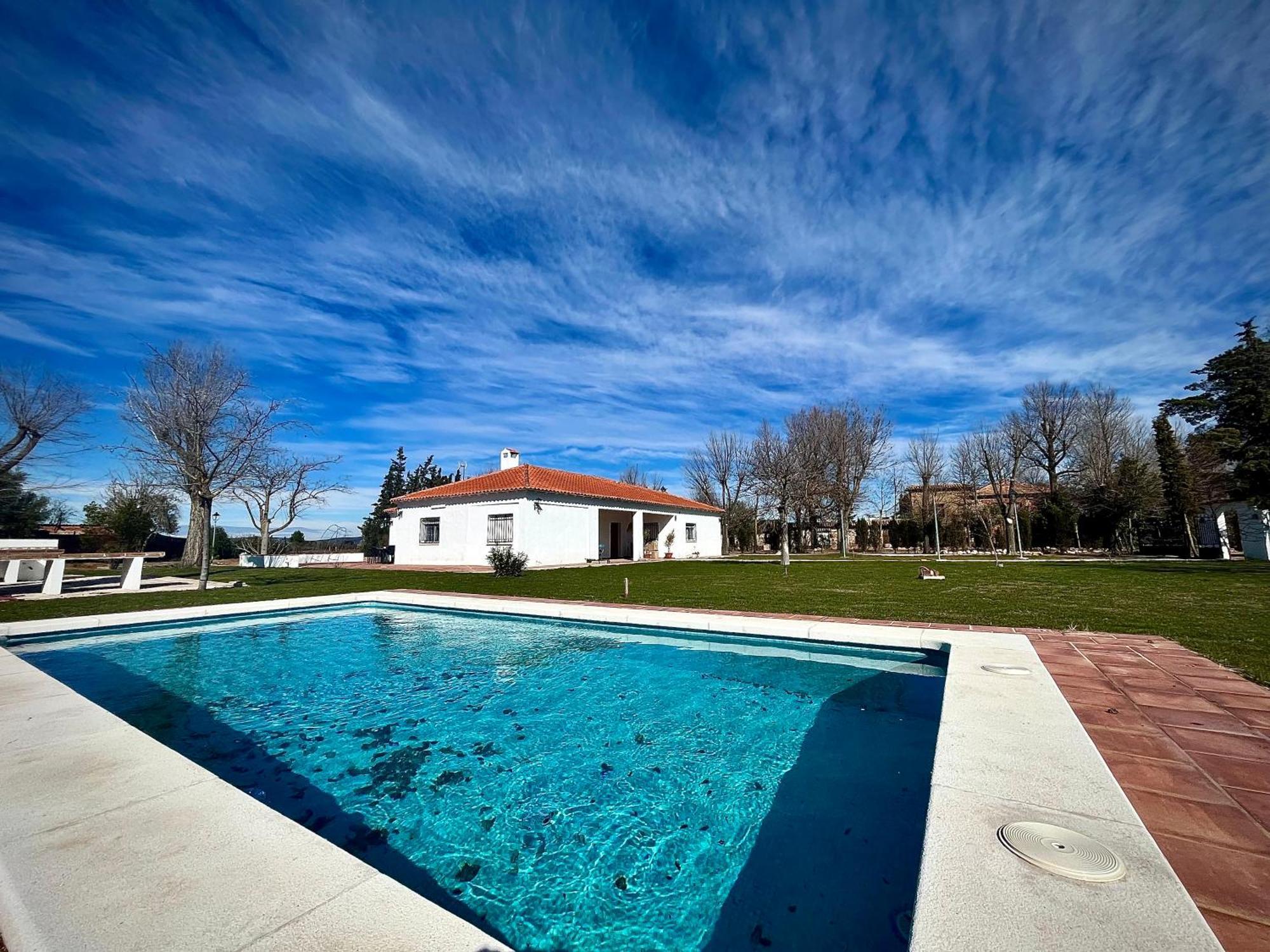Villa Mercedes Аргамасилья-де-Калатрава Экстерьер фото