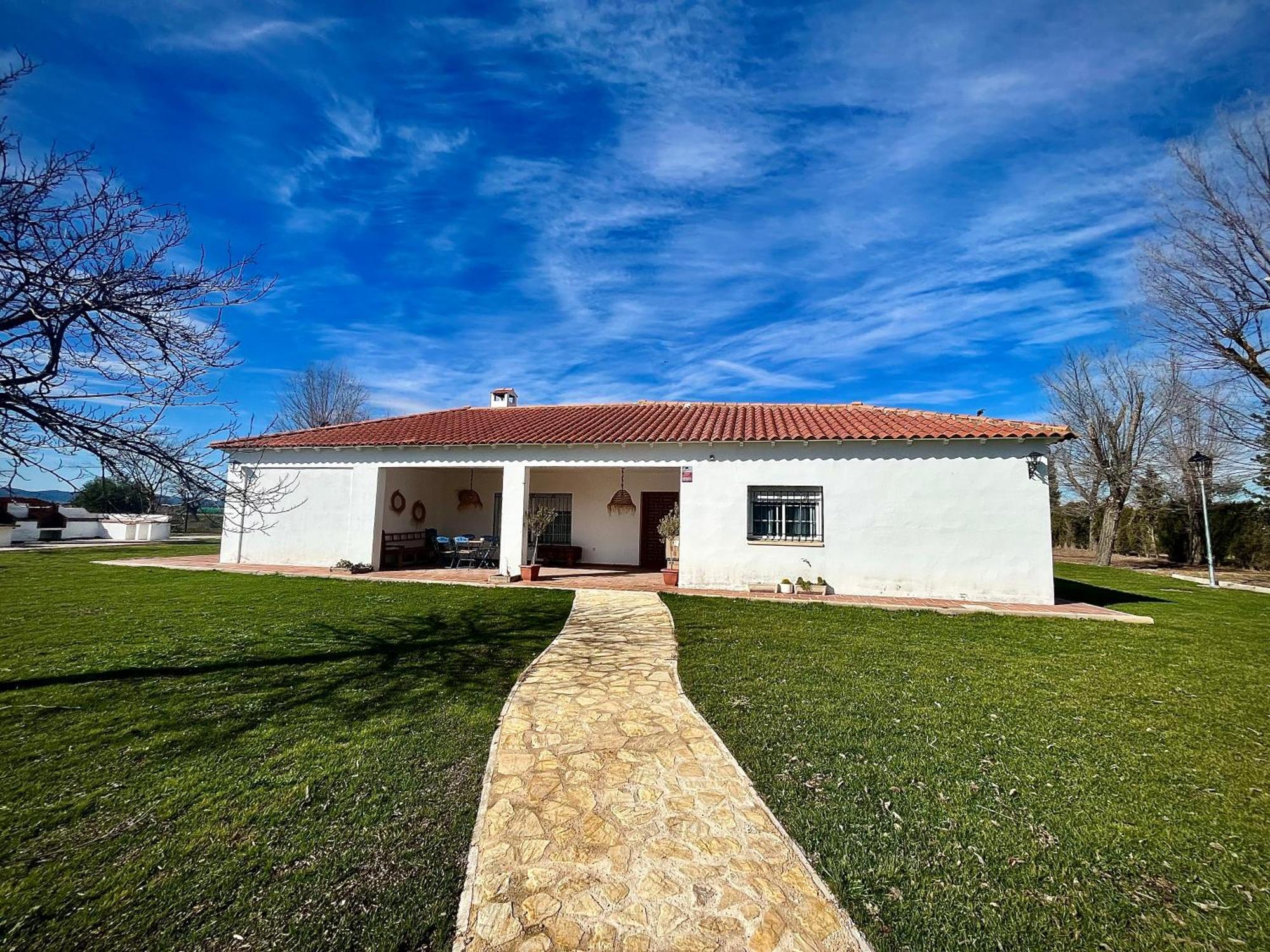 Villa Mercedes Аргамасилья-де-Калатрава Экстерьер фото